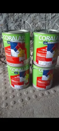 Pra vender 4 latas de tinta vermelha esmalte sintético novas lacrada
