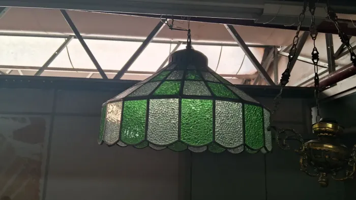 Lustre Vitral Colorido Verde Lustre Antigo Diâmetro: 46 cmAltura: 40 com corrente