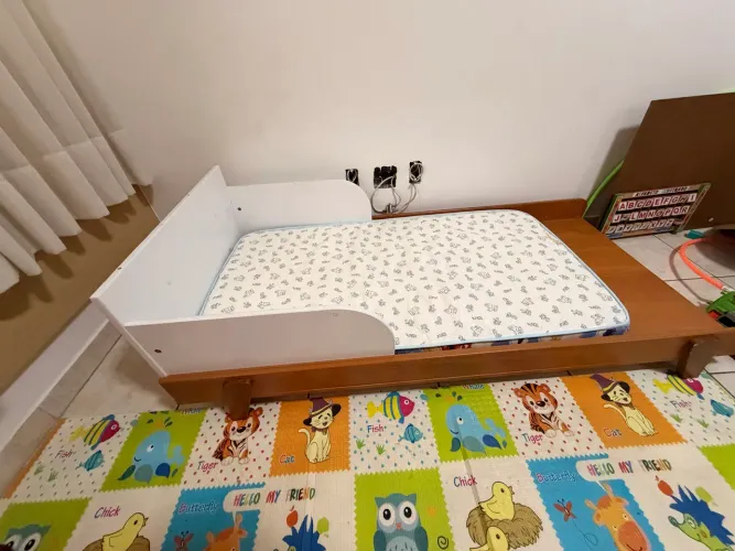 Cama infantil com colchão
