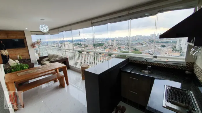 Apartamento pra venda com varanda gourmet na Vila Prudente.