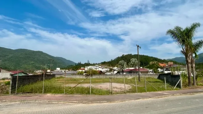 Terreno 1.252 m² para Locação - 500 m da BR-282