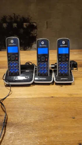 Telefone sem fio Motorola com 3 ramais
