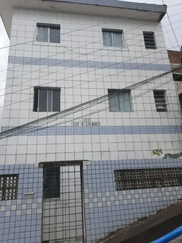PEDRO BRITO ALUGA Apt terreo 70M,2qts,sla 2amb,c/,wc soci,coz,area serv, alug750,00 com ta