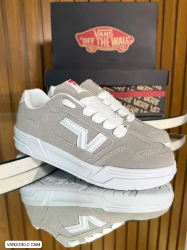 Vans Knu Skool Cinza Gelo | Camurça Premium Soft, Língua Acolchoada Puffy e Estética