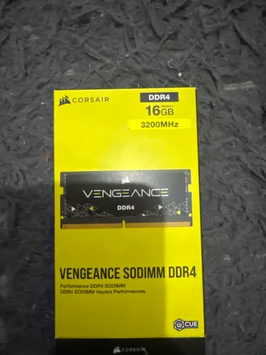 Memória Corsair 16GB DDR4