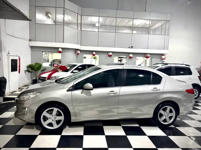 Peugeot 408 Sedan Feline 2.0 Flex 16V 4P Aut. 2012