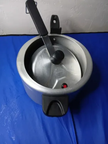 Título: Panela De Pressão Clock 2,5L Polida Original Com Desentupidor