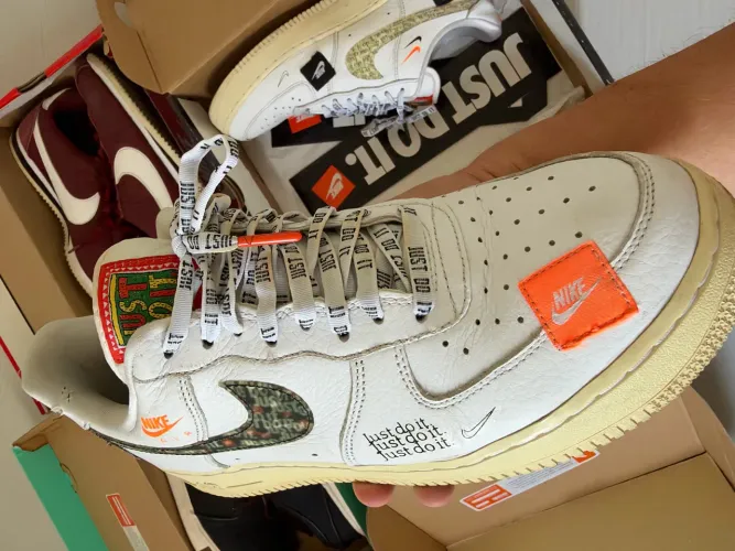 TÊNIS NIKE AIR FORCE 1 - JUST DO IT ?07 PRM JDI 