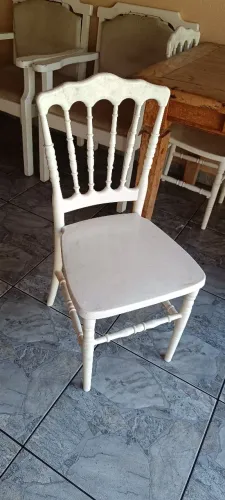 Cadeira plástica