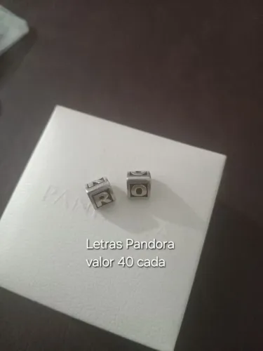 Berloque Pandora Letra R