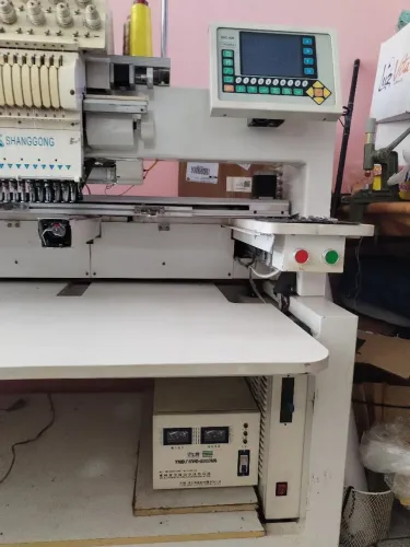 Maquina de bordar industrial 2 cabeças 12 agulhas cada
