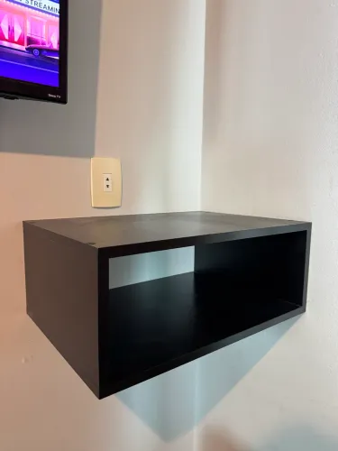 BANCADA NICHO SUSPENSO MONTADA para vídeo game,console,notebook