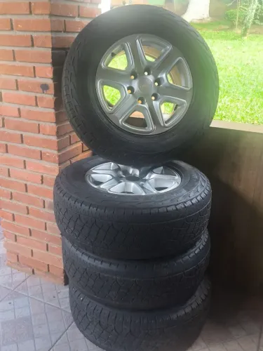 Rodas 17 ranger com pneu meia vida