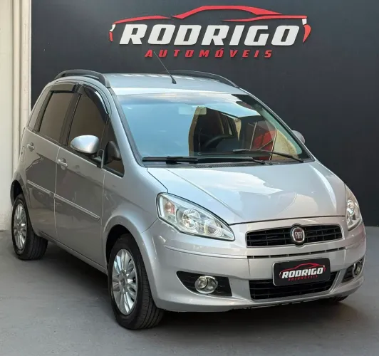 Fiat Idea Attractive 1.4 Fire Flex 8V 5P 2012
