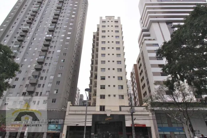 Apartamento com 1 dormitório para alugar, 38 m² por R$ 3.040,90/mês - Bigorrilho - Curitib