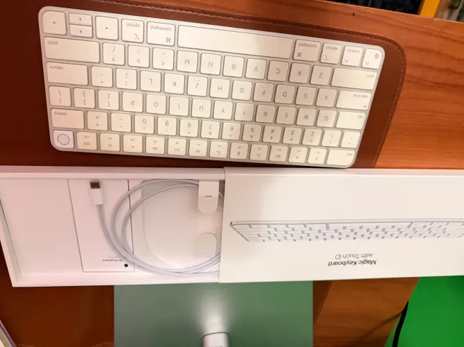 Apple Magic Keyboard com Touch ID