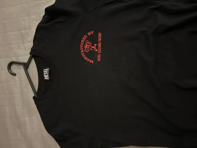 camiseta diesel preta, tamanho P
