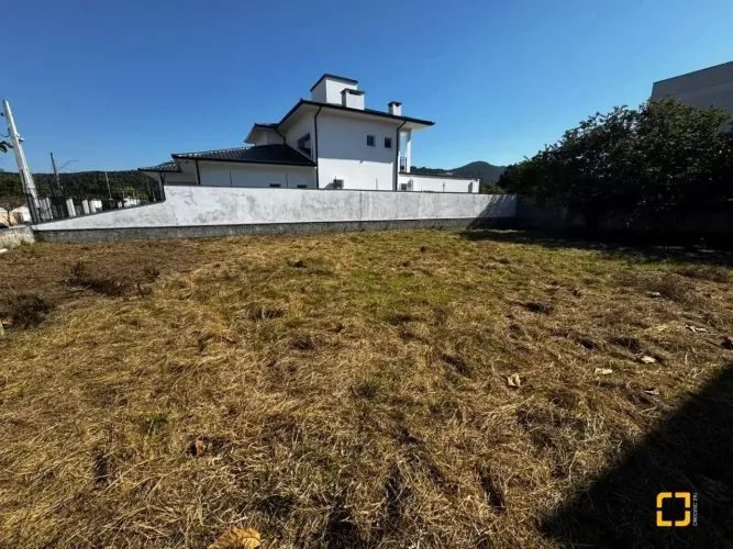 Brognoli Vende- Terreno de 558 mt² nos Ingleses Norte