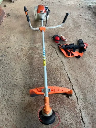 Roçadeira gasolina 