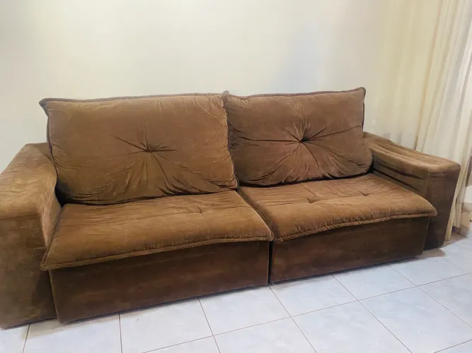 Sofá Retrátil e Reclinável 2,75m - Conforto e Excelente Estado!