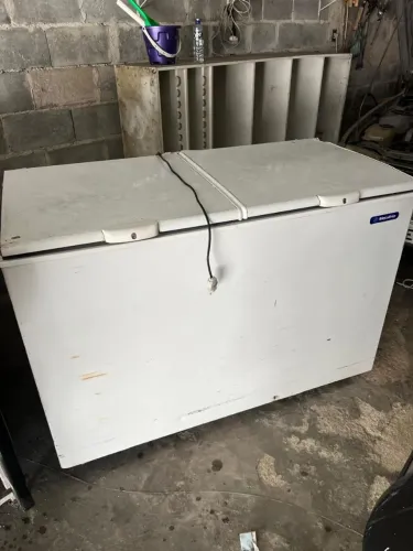 Freezer horizontal porta cega