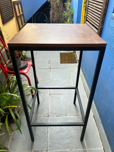 Mesa alta/aparador