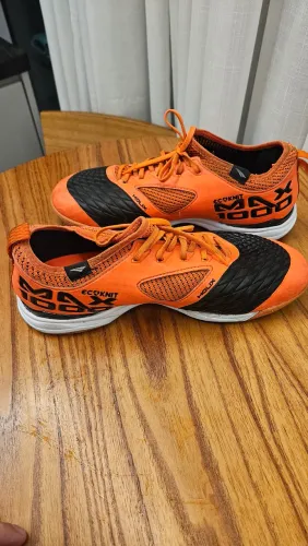 Tênis Penalty Max 1000 Ecoknit Futsal Laranja e Preta