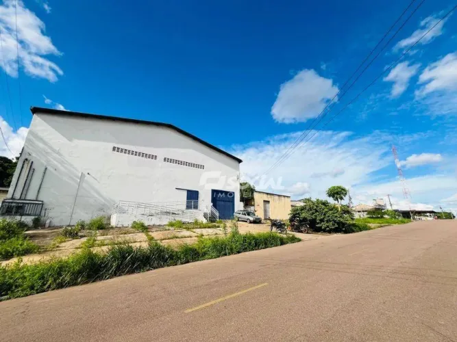Galpão para alugar, 1150 m² - Centro - Porto Velho/RO