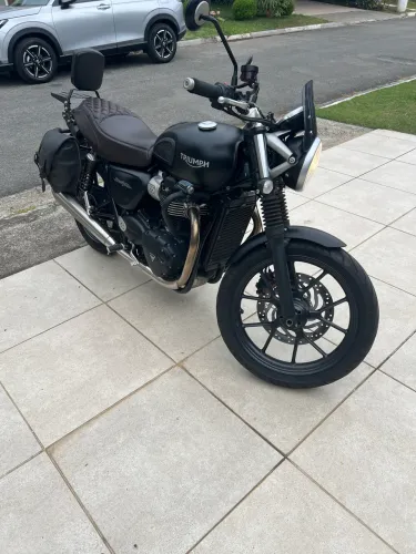 Triumph Street Twin 900