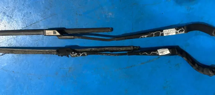 Braço do Limpador de Para-brisa FORD RANGER 2017