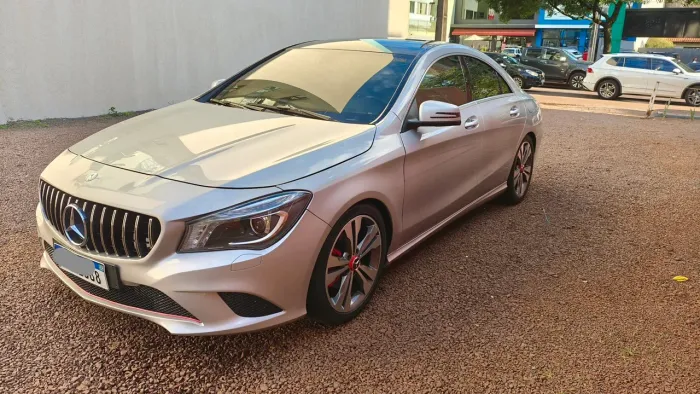 Mercedes-Benz CLA-200 Urban 1.6 TB 16v/flex Aut. 2015