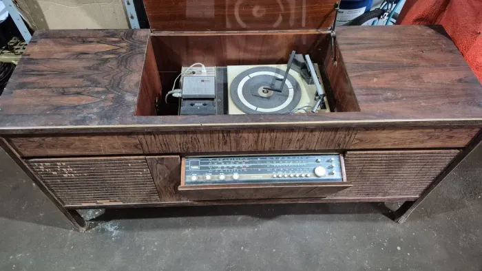 Vitrola philips antiga relíquia 