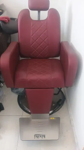Cadeira ? profissional de barbeiro 