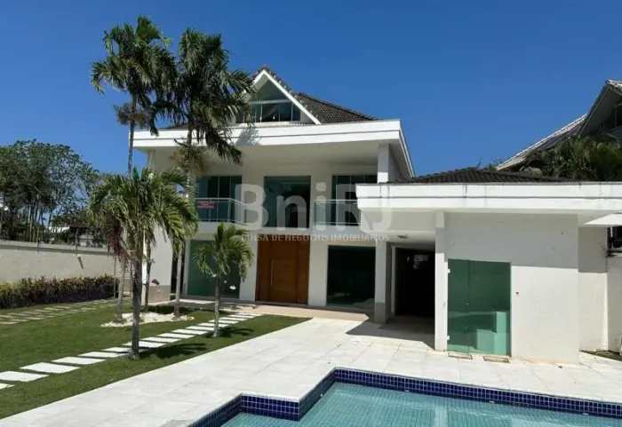 Santa Mônica Jardins- casa nova- 5 suites