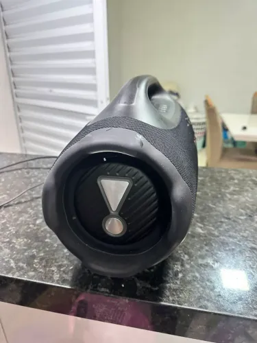 Vendo uma caixa da JBL Bombox 4