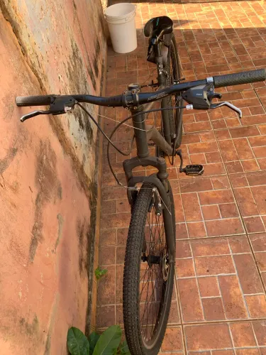 Bike aro 26 toda preta quadro bom