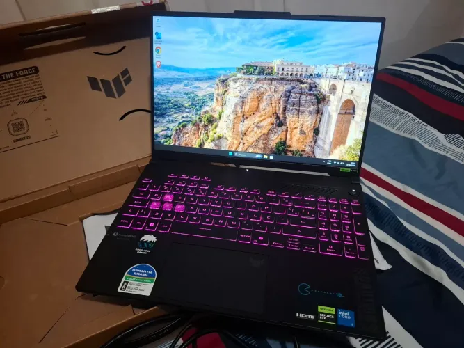 Tuf F16 - RTX 4050/CORE 5 - 16GB