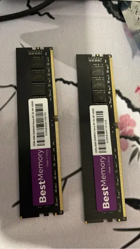 Memória RAM 16Gb DDR4 (2 x 8Gb) 3200Hz dual Chanel 2 meses de uso.