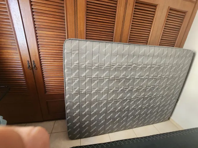 Vendo colchão casal para cama box