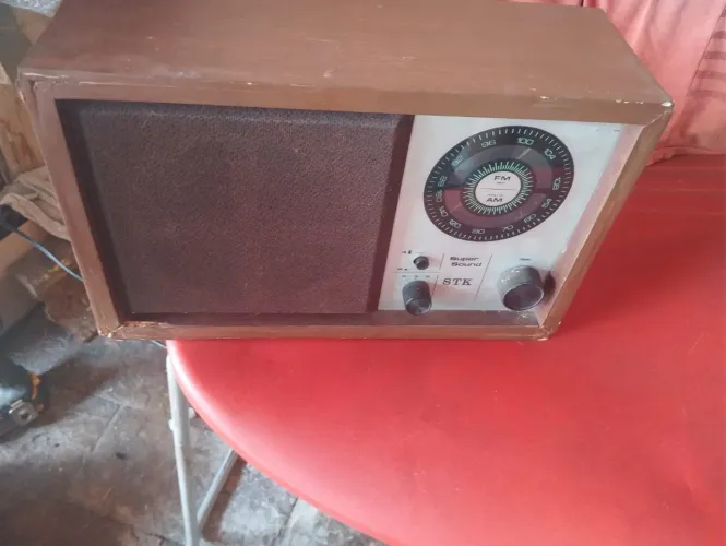 Rádio stk antigo am/ fm funcionando