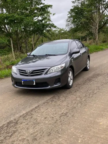 Toyota Corolla GLI 1.8 Flex 16V Mec. 2012