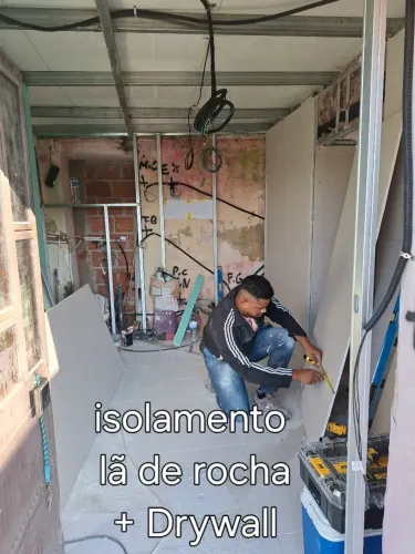 Reforma pinturas e isolamentos gesso cartonado