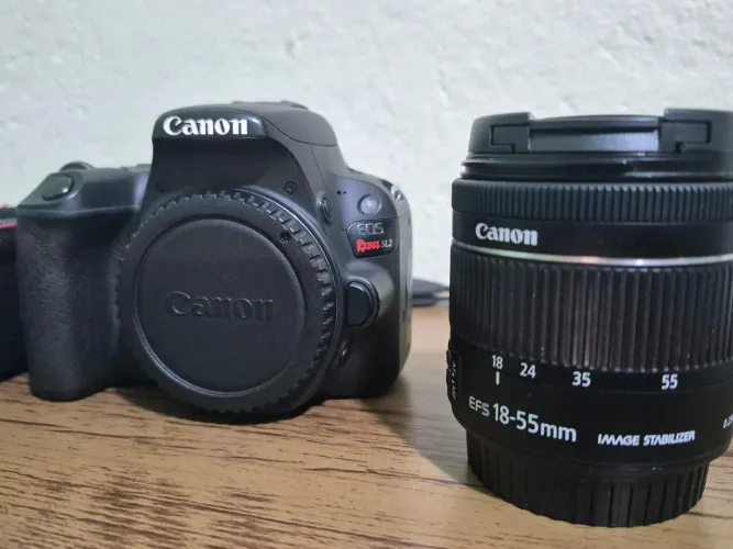 Canon SL2 