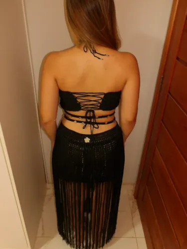 Vestido em crochê com franjas