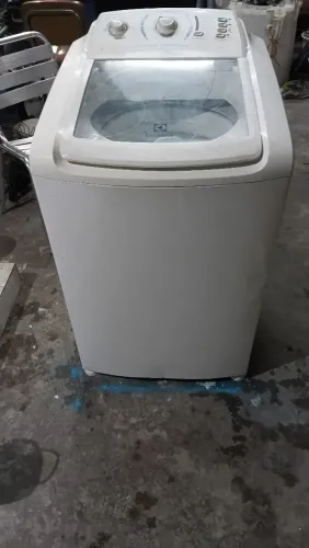 Vendo máquina de lavar 10 kg semi nova em perfeito estado nada a ser feito por 650