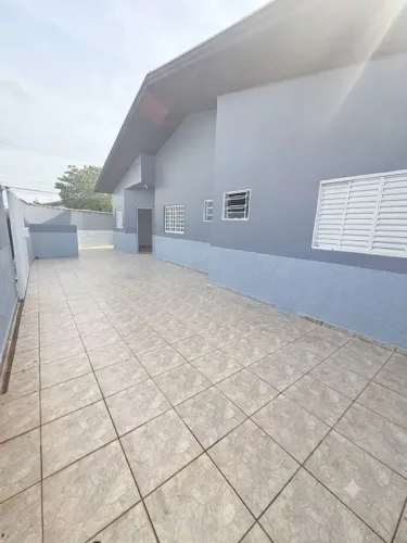 Imóvel para aluguel tem 90 metros quadrados com 3 quartos em Jardim Gurilândia - Taubaté -