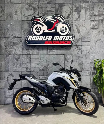 Yamaha FZ25 CONNECTED 2025 NOVISSIMA