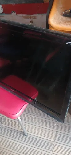 Tv semp Toshiba com manchas funcionando vendo no estado zap *