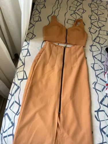 Conjunto saia e cropped