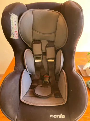 Cadeirinha reclinável para carro